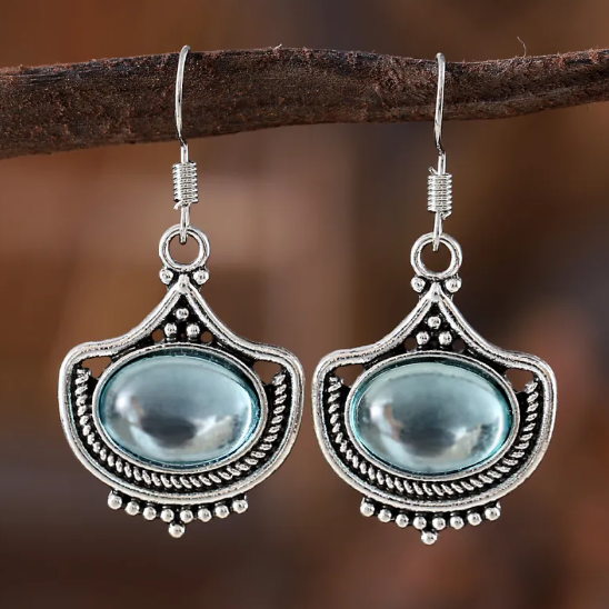 Vintage komplet sa ogrlicama i naušnicama sa ovalno rezanim plavim dragulj kamenjem