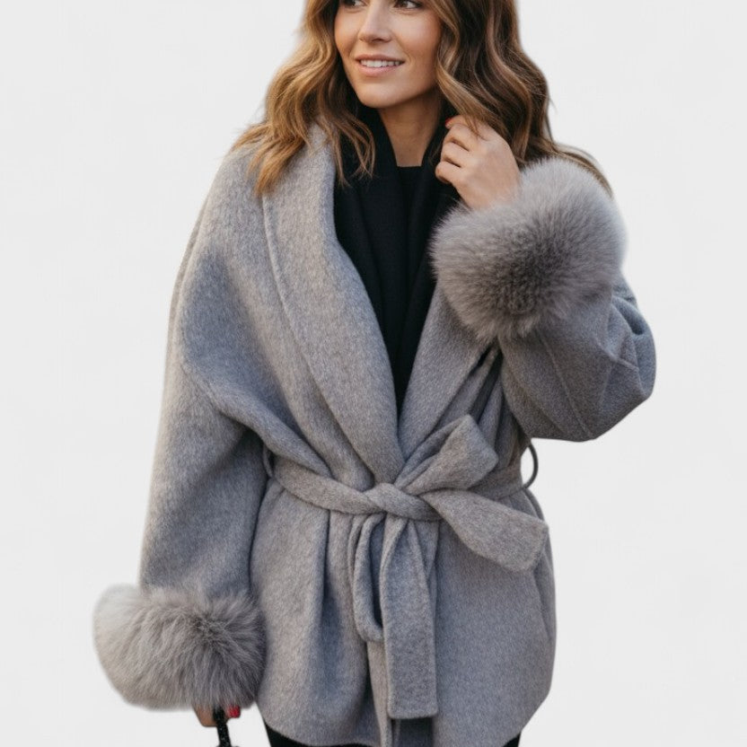 Dagmar™ | Elegantni kaput s eko krznom